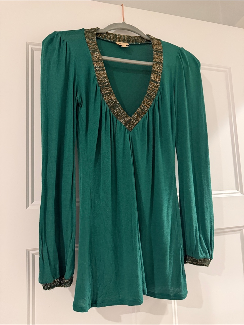 Ella Moss Jade Green Long Sleeve Jersey V-Neck Top with Metallic Trim
